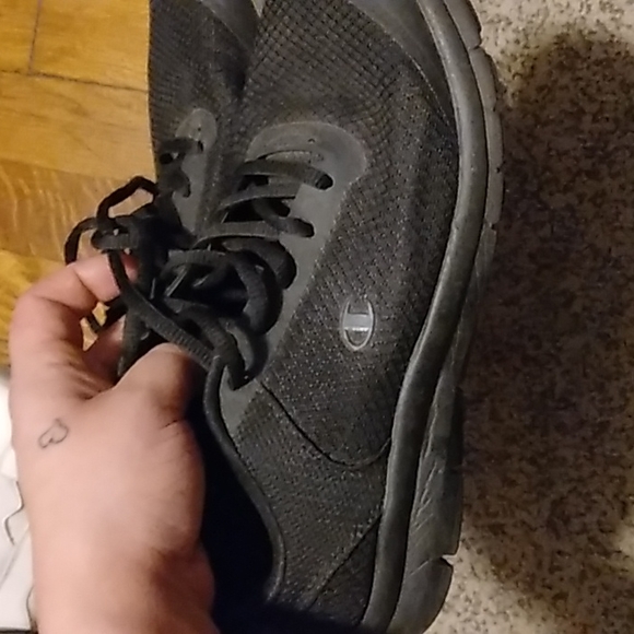 Champion shoes size 7 RUN SMALL - Picture 4 of 4